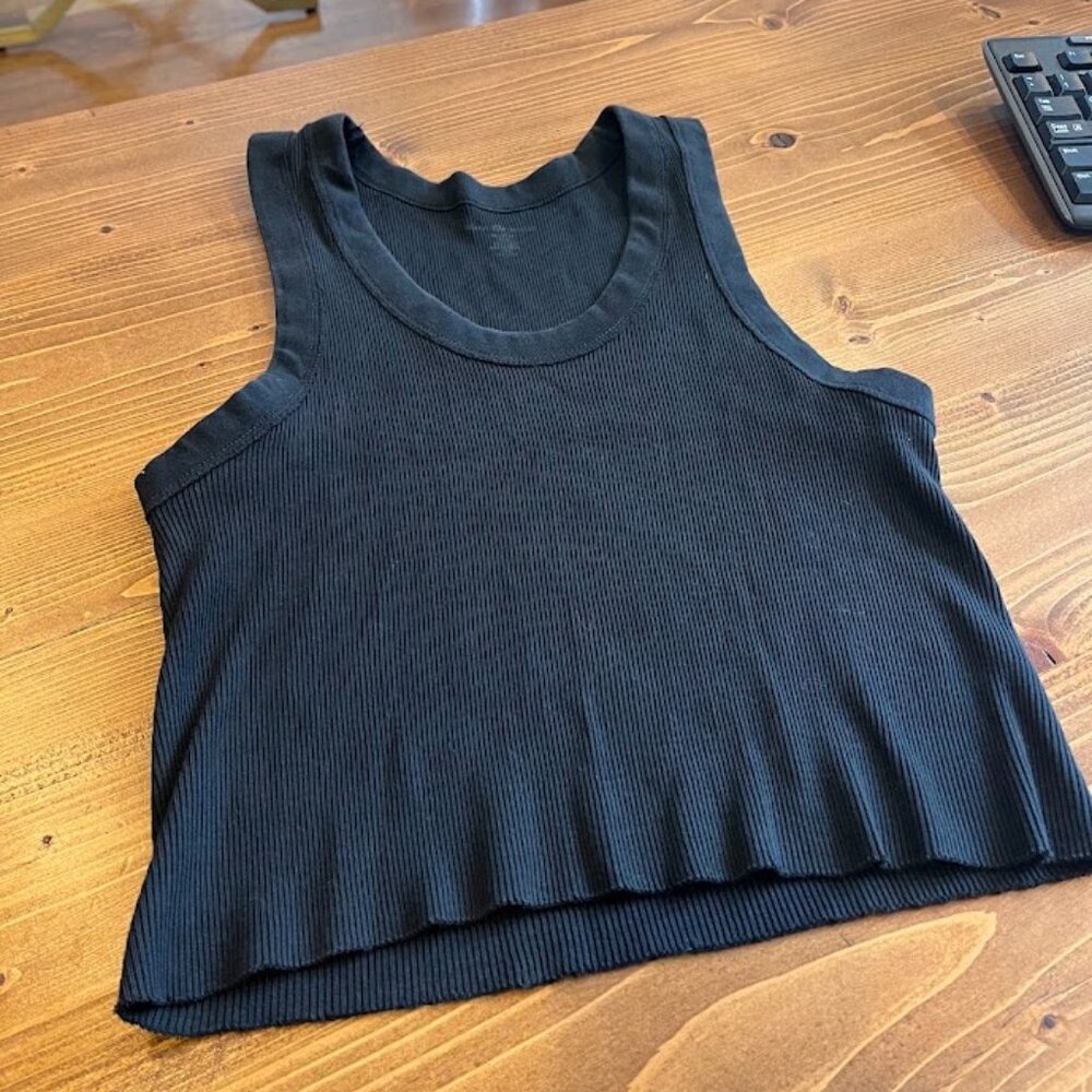 Brandy Melville Black Ribbed Crop Tank - One Size